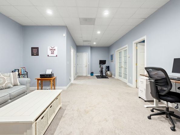 32 Bobby Jones Dr 32, Andover MA 01810