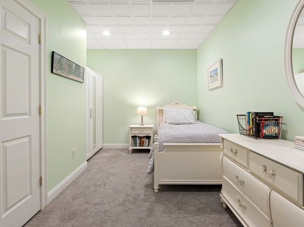 32 Bobby Jones Dr 32, Andover MA 01810