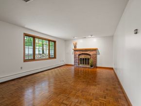 100 Avery Heights Drive, Holden MA 01520