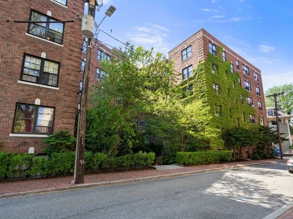 50 Follen St 306, Cambridge MA 02138
