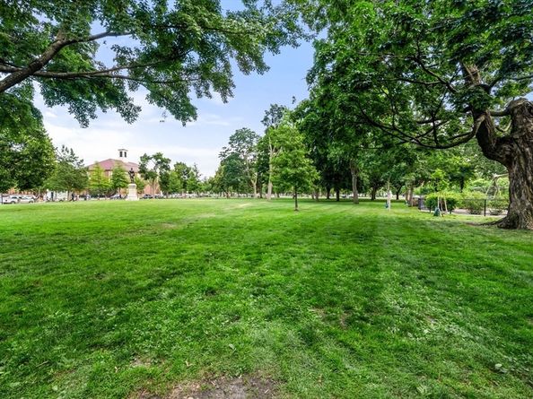 50 Follen St 306, Cambridge MA 02138