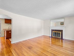 18 Fairview Rd, Westborough MA 01581