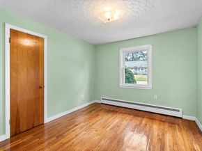 18 Fairview Rd, Westborough MA 01581
