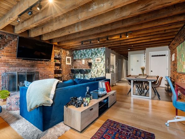 122-130 Fulton Street 13, Boston MA 02109