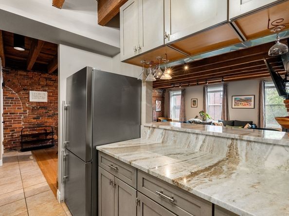 122-130 Fulton Street 13, Boston MA 02109