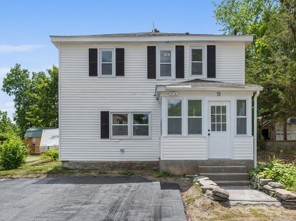 51 Kilbourn Rd, Lancaster MA 01523