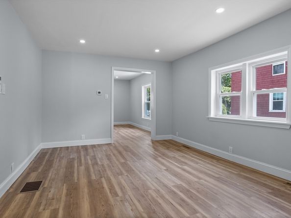 51 Kilbourn Rd, Lancaster MA 01523