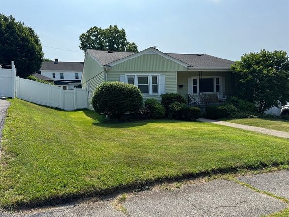89 Westview, Worcester MA 01602