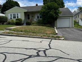 89 Westview, Worcester MA 01602