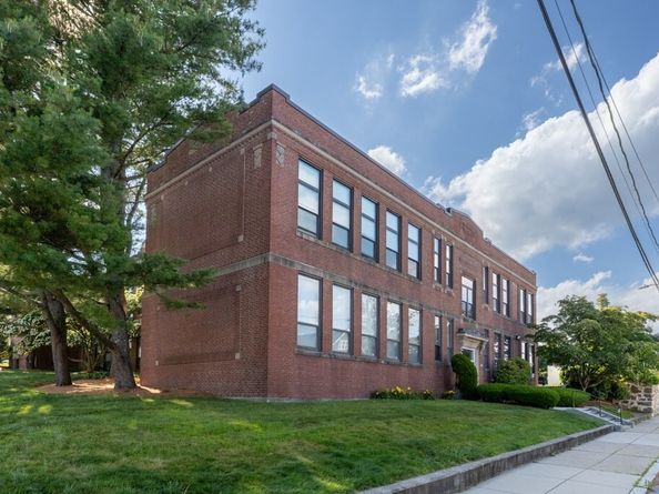 80 Beaumont St 101, Boston MA 02124