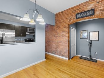 80 Beaumont St