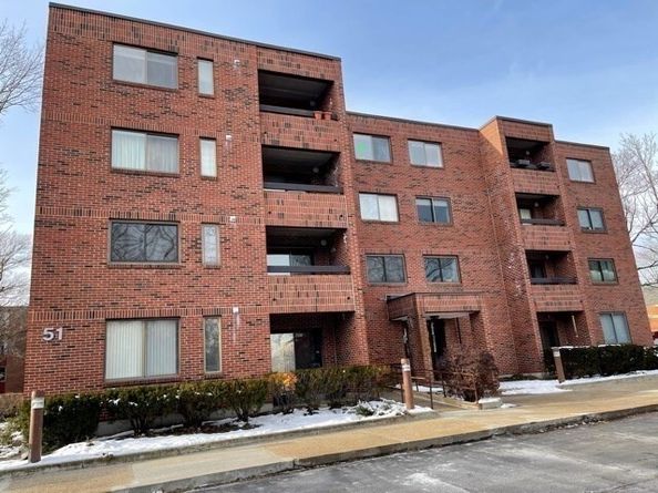 51 John St 201, Brookline MA 02446