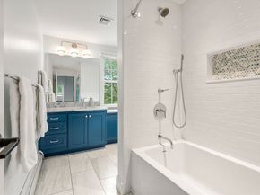 1 Crooked Ln, Manchester MA 01944