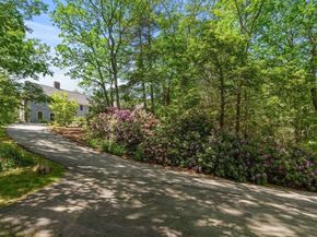 1 Crooked Ln, Manchester MA 01944