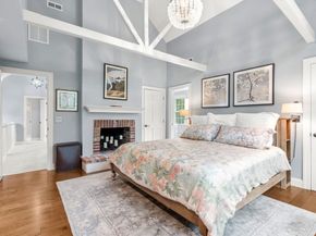1 Crooked Ln, Manchester MA 01944
