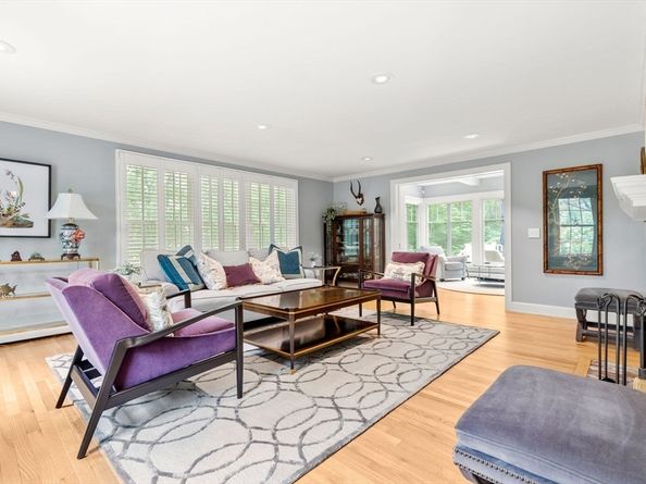 1 Crooked Ln, Manchester MA 01944