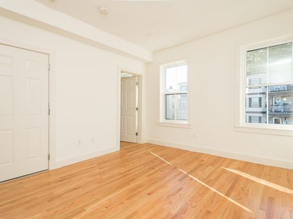 152 Pleasant Street, Boston MA 02125
