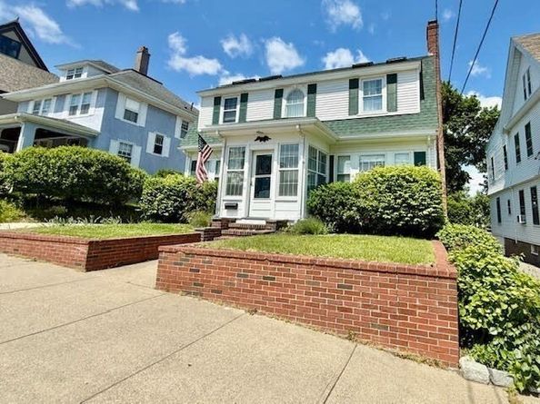 10 Brewster St, Plymouth MA 02360
