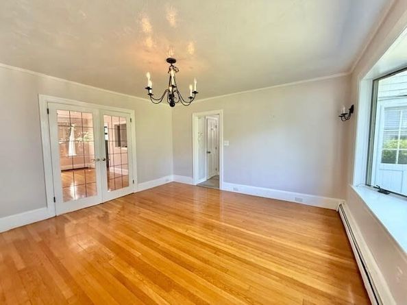 10 Brewster St, Plymouth MA 02360