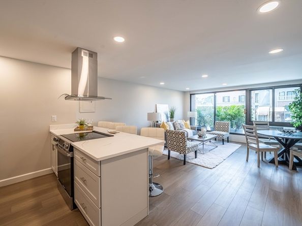 1105 Massachusetts Ave 1C, Cambridge MA 02138