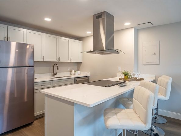 1105 Massachusetts Ave 1C, Cambridge MA 02138