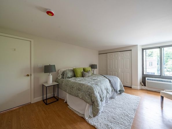 1105 Massachusetts Ave 1C, Cambridge MA 02138