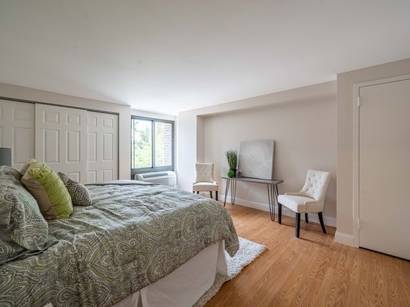1105 Massachusetts Ave 1C, Cambridge MA 02138