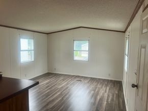 751 Washington St 33, Auburn MA 01501
