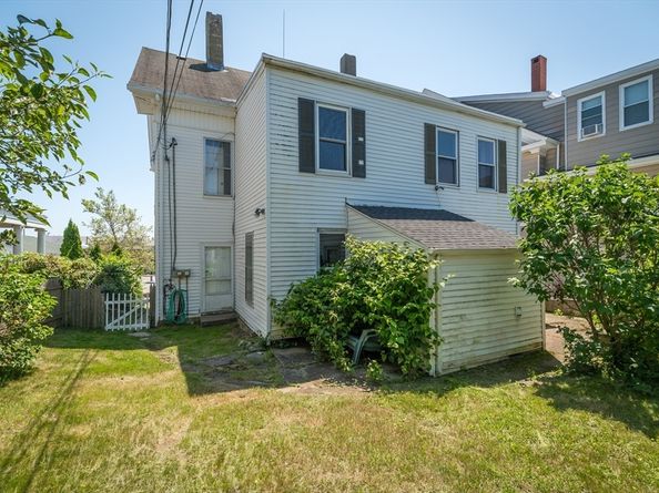 300-302 Main St, Gloucester MA 01930
