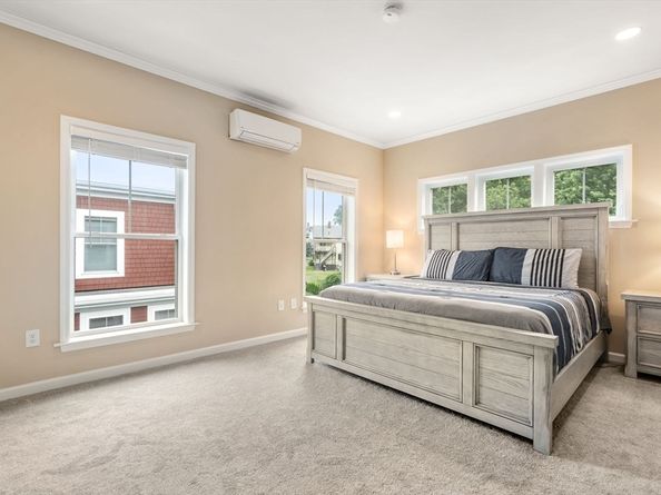 1 Elm St 4, Boston MA 02122
