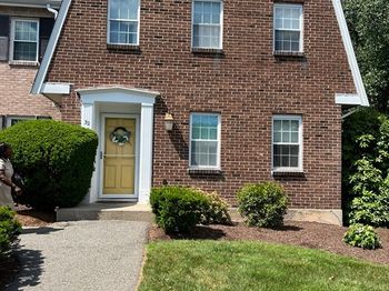 32 Patricia Dr