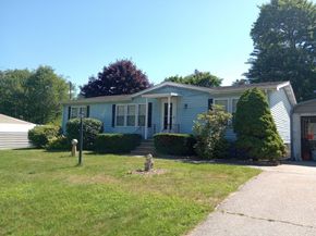 32 Edward Lane, Barre MA 01005