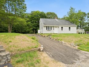 69 Laarhoven Ter, Stoughton MA 02072