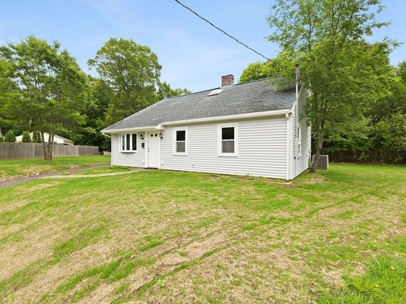69 Laarhoven Ter, Stoughton MA 02072