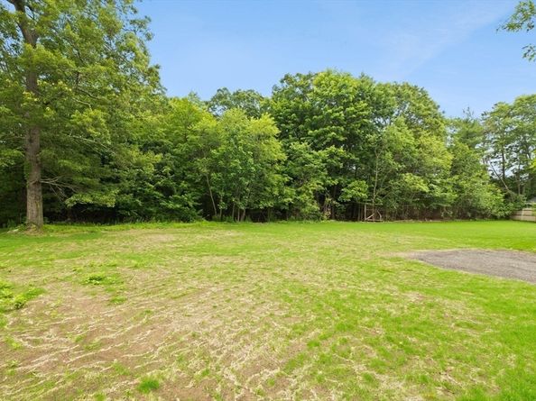 69 Laarhoven Ter, Stoughton MA 02072