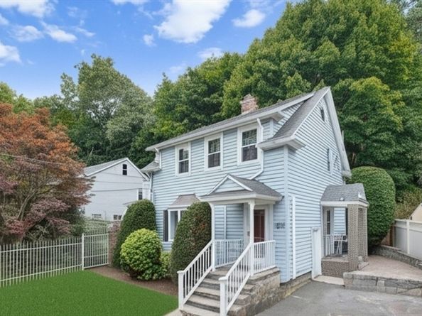707 South Street, Waltham MA 02453