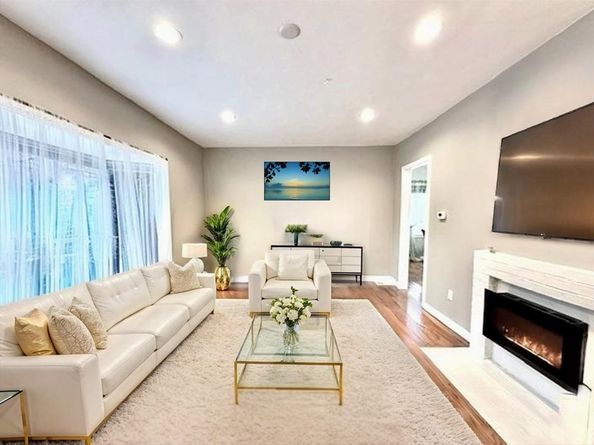 707 South Street, Waltham MA 02453
