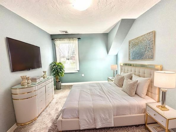707 South Street, Waltham MA 02453