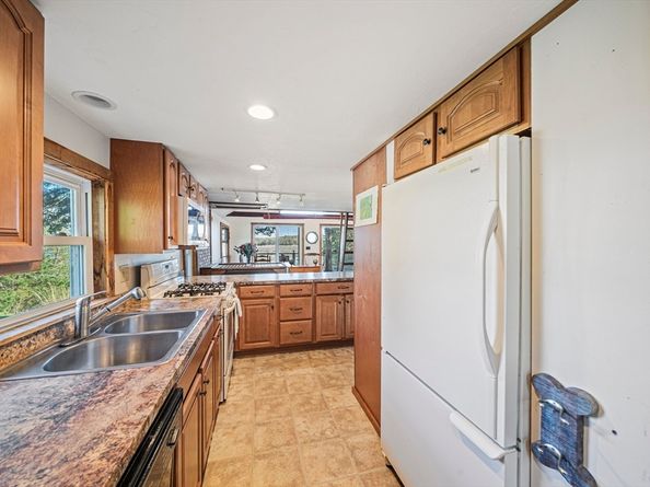12 Trouants Is 12, Marshfield MA 02050
