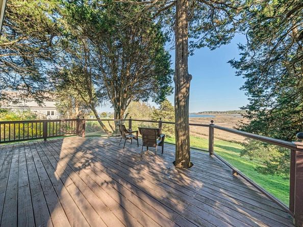 12 Trouants Is 12, Marshfield MA 02050