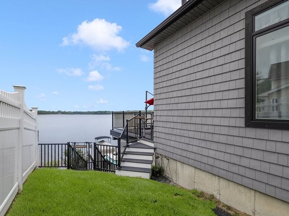194 Killdeer, Webster MA 01570