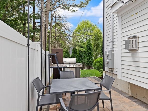 218 Hillside Ave, Needham MA 02494