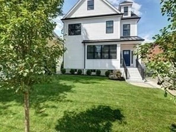 218 Hillside Ave, Needham MA 02494