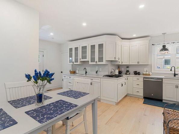 420 Atlantic Ave, Marblehead MA 01945