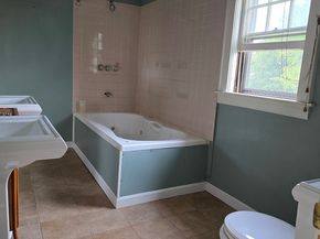 10 Arbutus Road, Worcester MA 01606