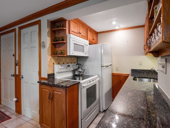 8 Franklin St 18, Marblehead MA 01945