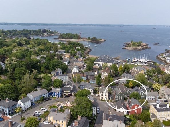 8 Franklin St 18, Marblehead MA 01945