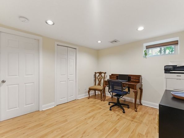 200 Winchester St 1, Brookline MA 02446