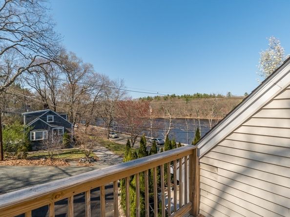 765 Walnut St, Lynnfield MA 01940