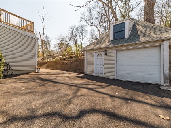 765 Walnut St, Lynnfield MA 01940